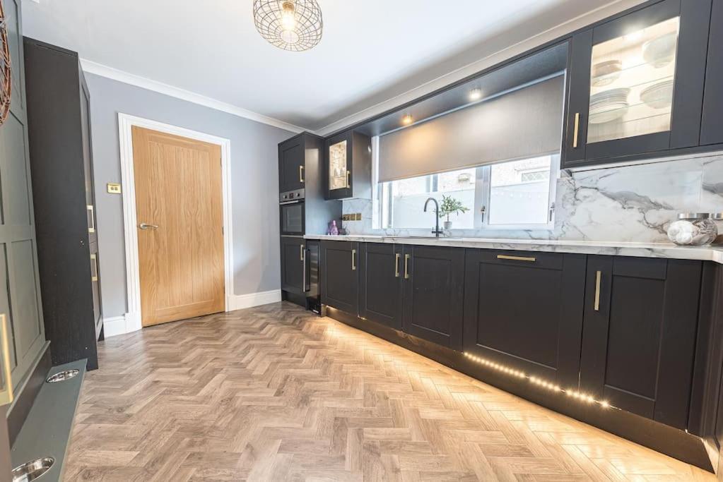Вілла Luxury Townhouse In Веркінґтон Екстер'єр фото