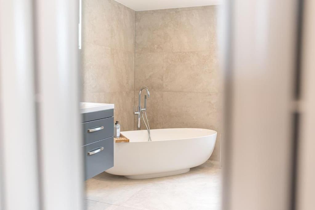 Вілла Luxury Townhouse In Веркінґтон Екстер'єр фото